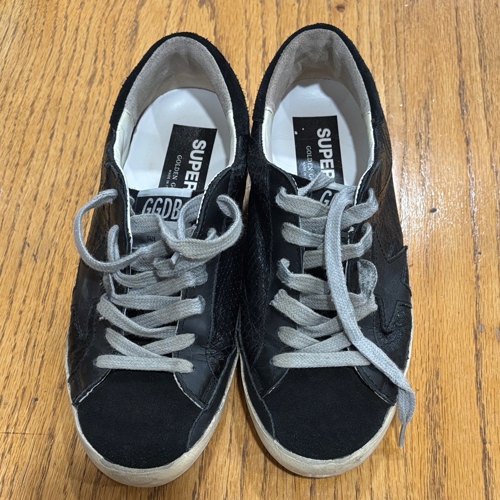 Golden Goose Style Black Low-Top Sneakers with Gray Laces